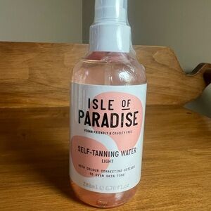 Isle of Paradise Self-Tanning Water Light - Pink